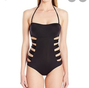 NWOT Kenneth Cole Reaction One Piece Cutout Swimsuit Size Small